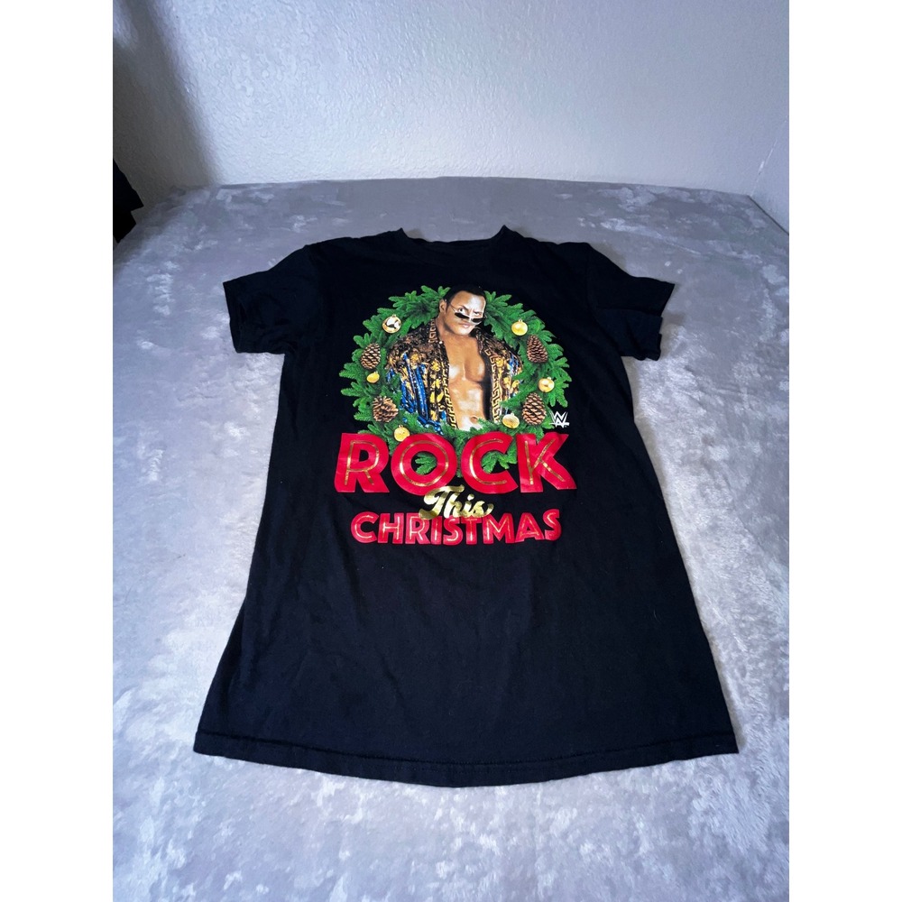 WWE The Rock This Christmas Graphic T-Shirt Black Small Dwayne Johnson Wrestling